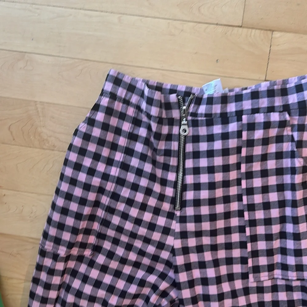 🎶 NWOT the ragged priest hipster Gen Z plaid pink black pants with zipper - Picture 6 of 8